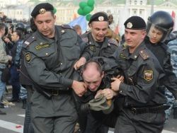 Москва: лагерь оппозиции на Никитском бульваре разогнан
